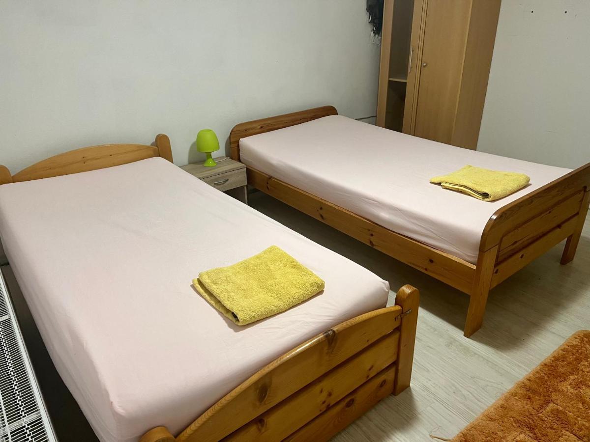 Doppelbett Zimmer Mit Gemeinschaftbad Borgholzhausen ภายนอก รูปภาพ